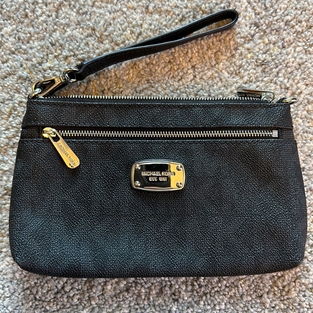 Michael Kors wristlet